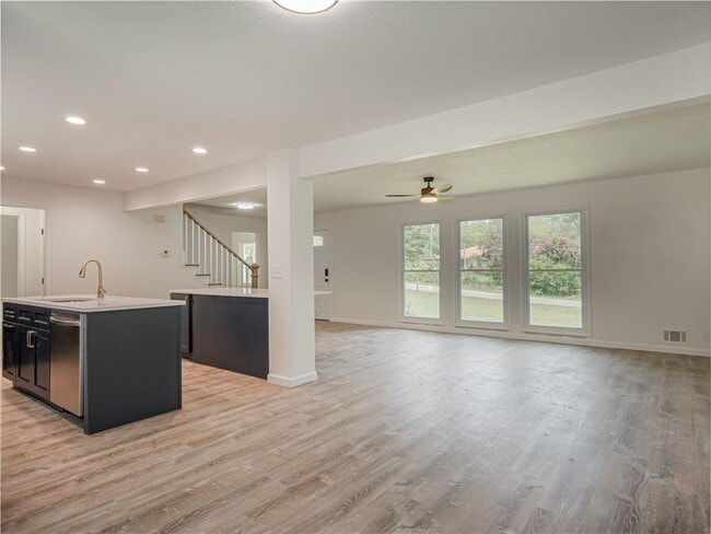 Building Photo - 4505 Myrtle Hill Rd NE