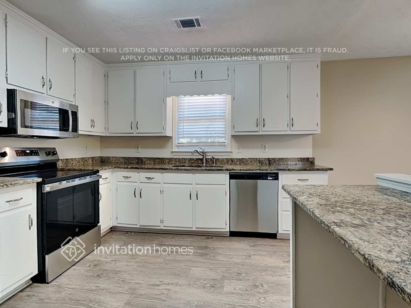 Building Photo - 1217 Willow Dr