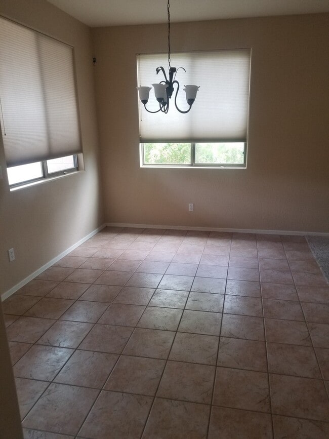 Building Photo - Welcome to your spacious 4-bedroom home— i...