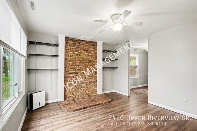 Building Photo - 2420 Upper Riverview Dr