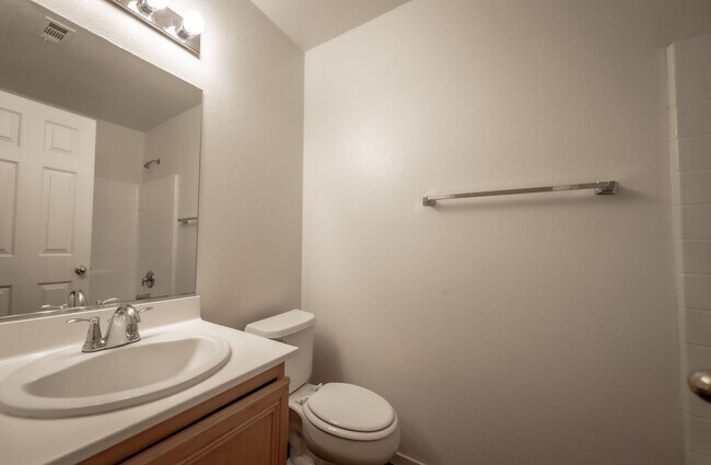 Building Photo - Beautiful Single Story Home with New Floor...