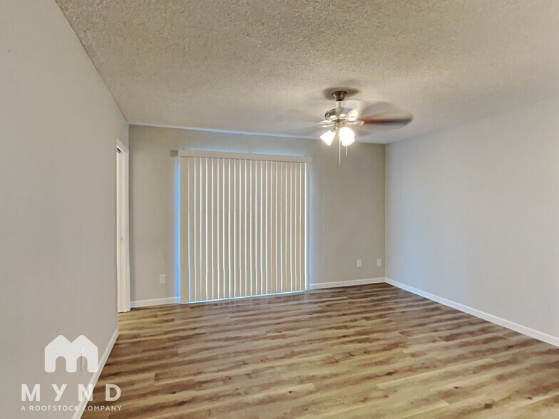 Building Photo - 5029 N 71st Ave