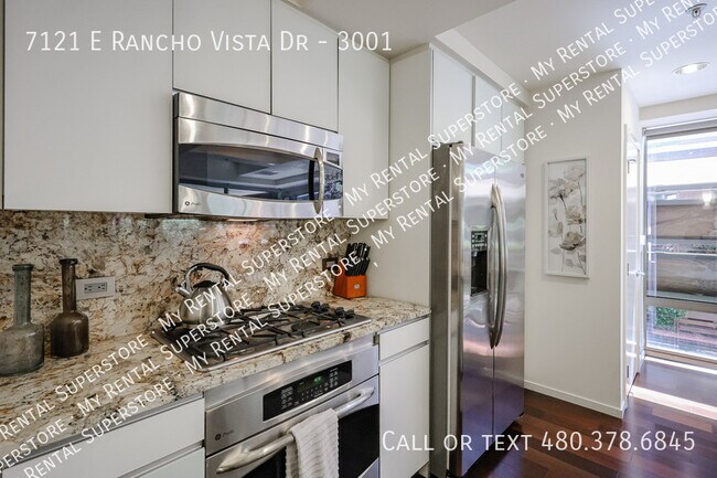 Building Photo - 7121 E Rancho Vista Dr