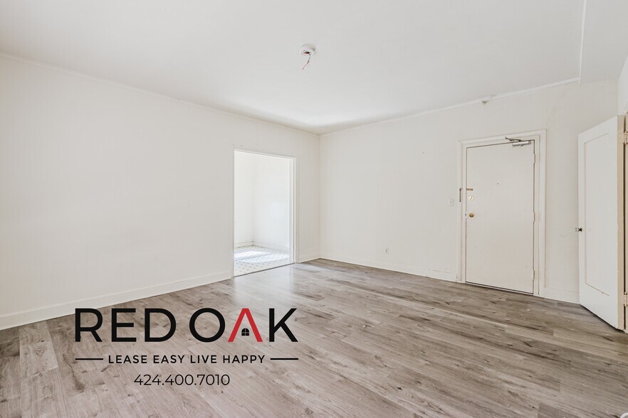 Building Photo - 335 S Berendo St