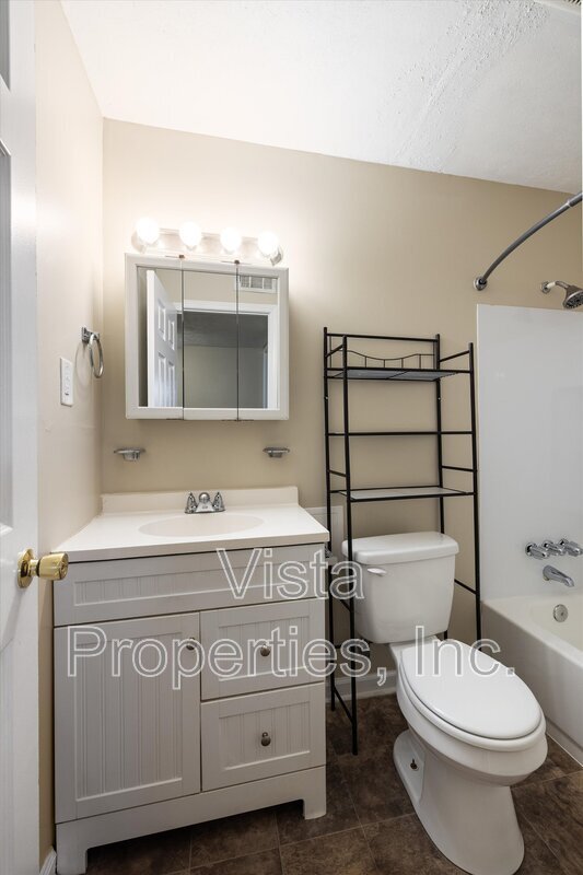 Building Photo - 4119 Glen Hill Manor Dr