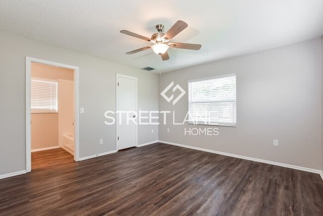 Building Photo - NOW OFFERING FIRST 2 FULL MONTH FREE OR A ...