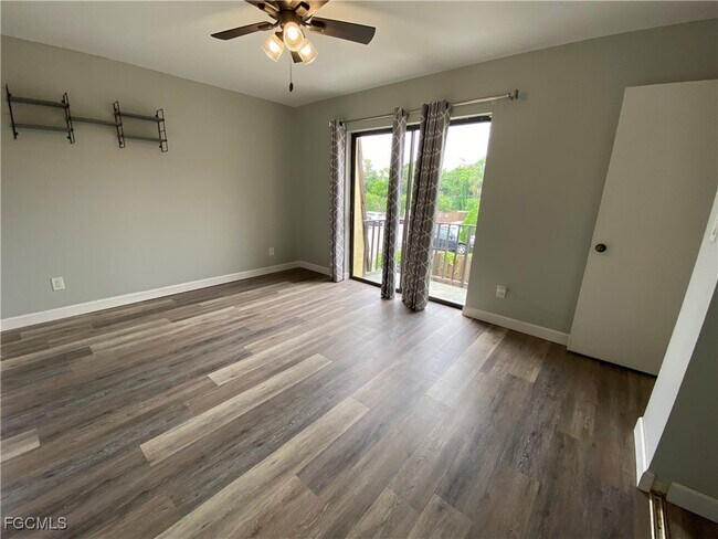 Building Photo - 1667 Park Meadows Dr
