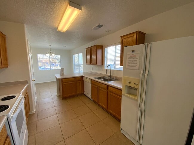 Building Photo - 3 Bedroom Single Story Home Available in Ventana Ranch Near Irving Blvd NW & Universe Blvd NW!