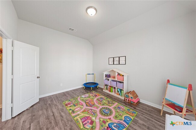 Building Photo - 5302 Lancaster Dr