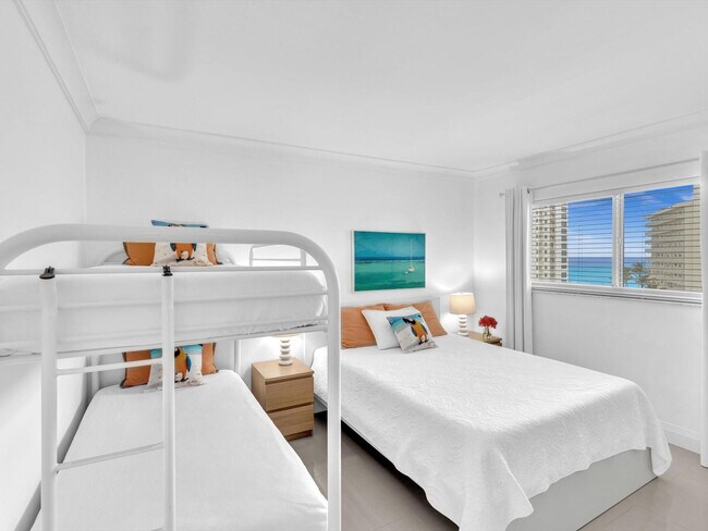 Building Photo - 3100 S Ocean Blvd