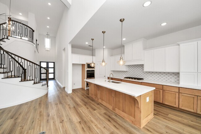 Building Photo - 7410 Blue Finch Ln