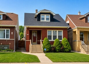 Building Photo - 2546 N Major Ave