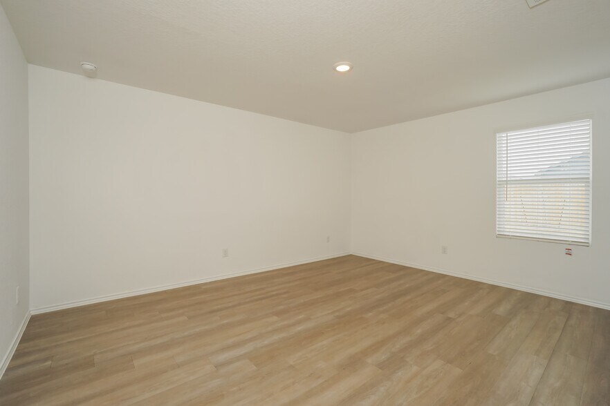 Building Photo - 4243 Southton Mere