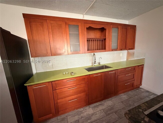 Building Photo - 14850 Naranja Lakes Blvd