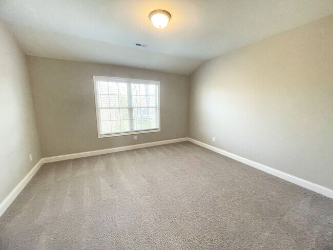 Building Photo - Gorgeous Newer Construction Home!