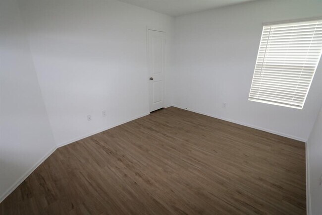 Building Photo - 18527 Gold Holw Ct