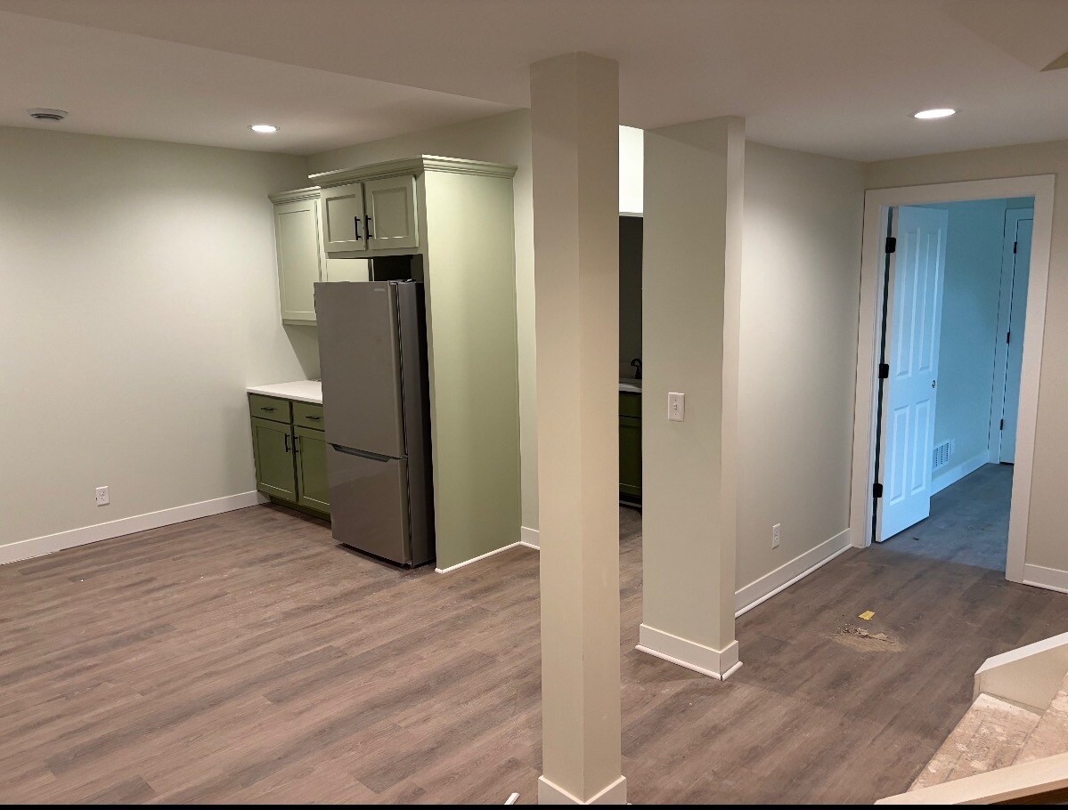 Lower Level Entertainment Room - 712 N 1st St