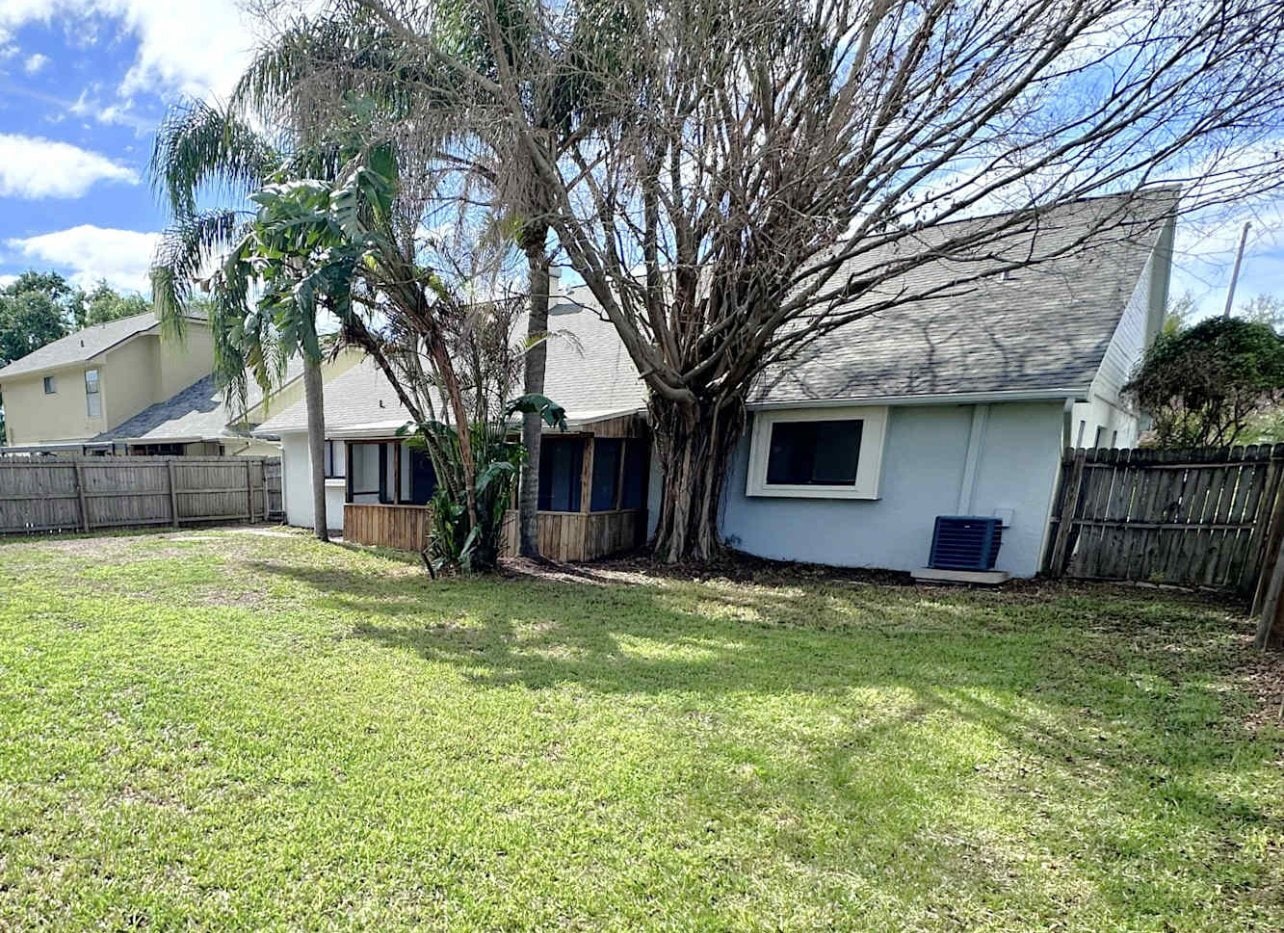 Building Photo - 1911 Coral Tree Ct