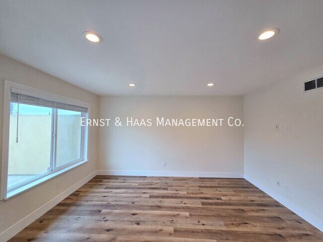 Building Photo - 16850 Sierra Vista Way
