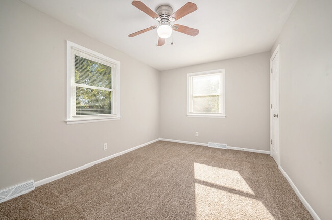 Building Photo - 4716 N Olive St