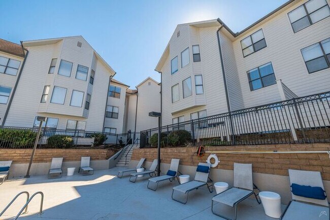 Building Photo - Move in Today @ The Spoke Peachtree Corners-Specials are Limited Time Only! 678-535-9535