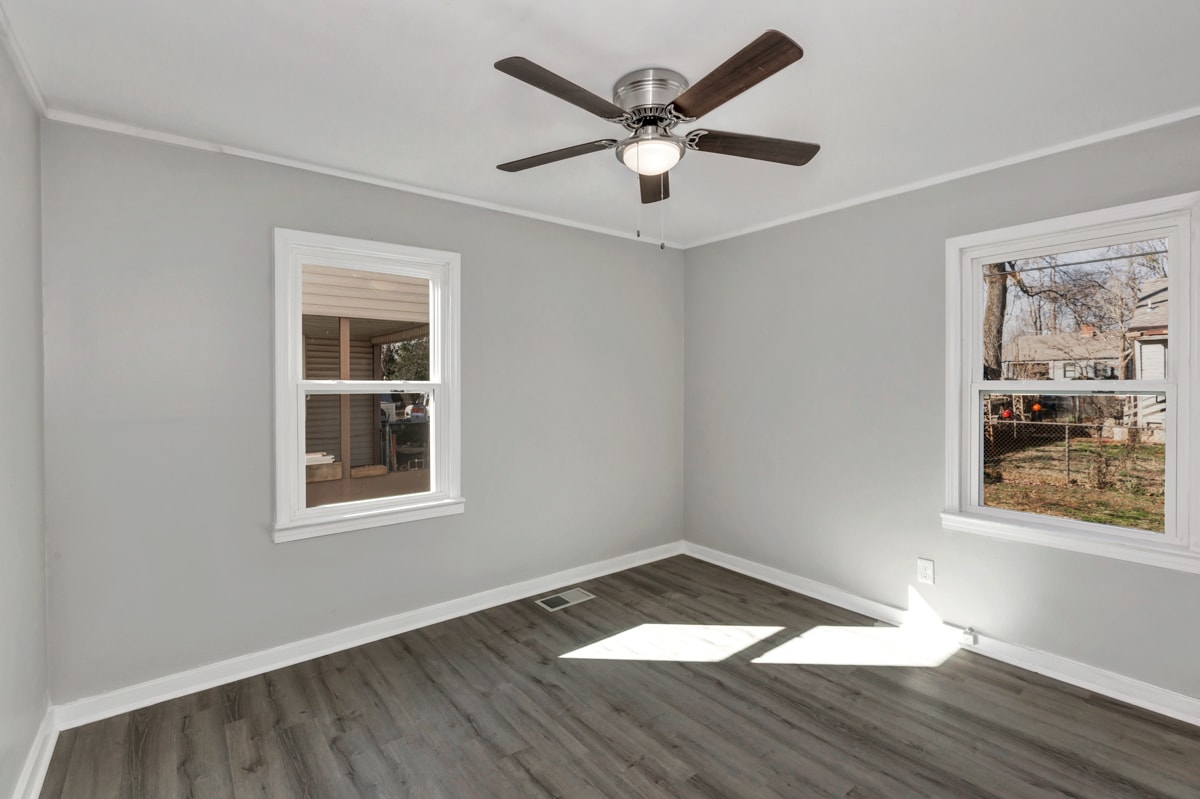 Building Photo - 2206 Walnut St SW