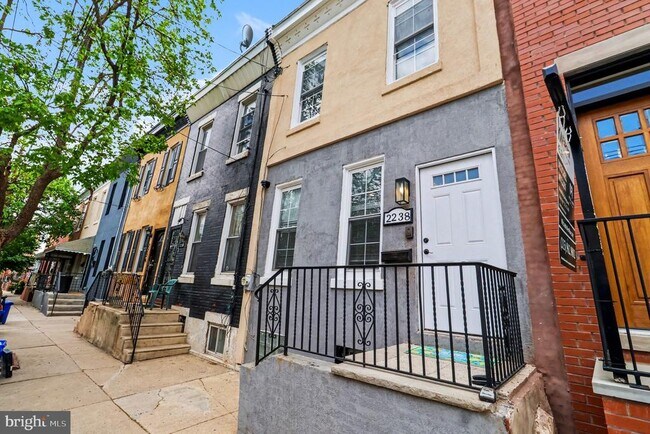 Building Photo - 2238 Oakford St