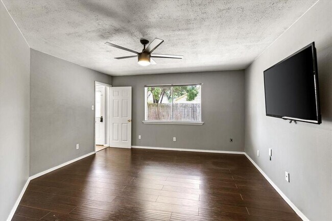 Building Photo - 19438 Cypress Flower Dr