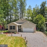 Building Photo - 686 Lake Caroline Dr