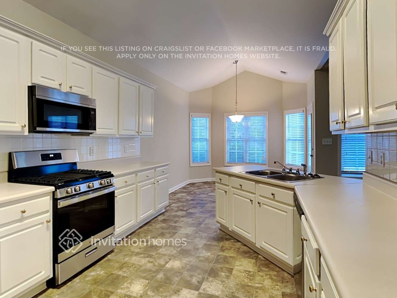 Building Photo - 1215 Chandler Ridge Dr SE