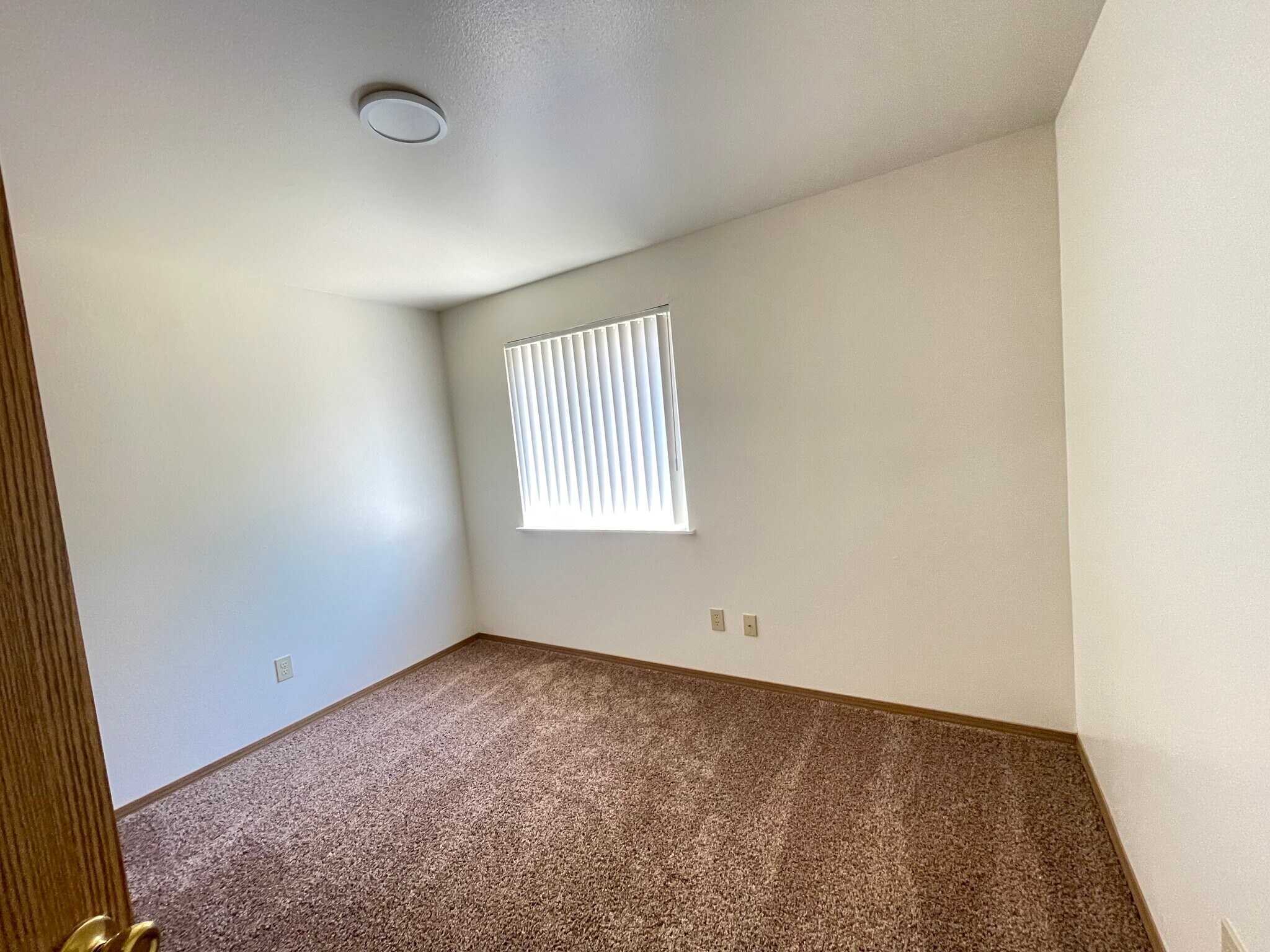 Building Photo - 10219 S Sheridan Ave
