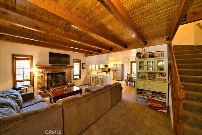 Building Photo - 31644 Christmas Tree Ln