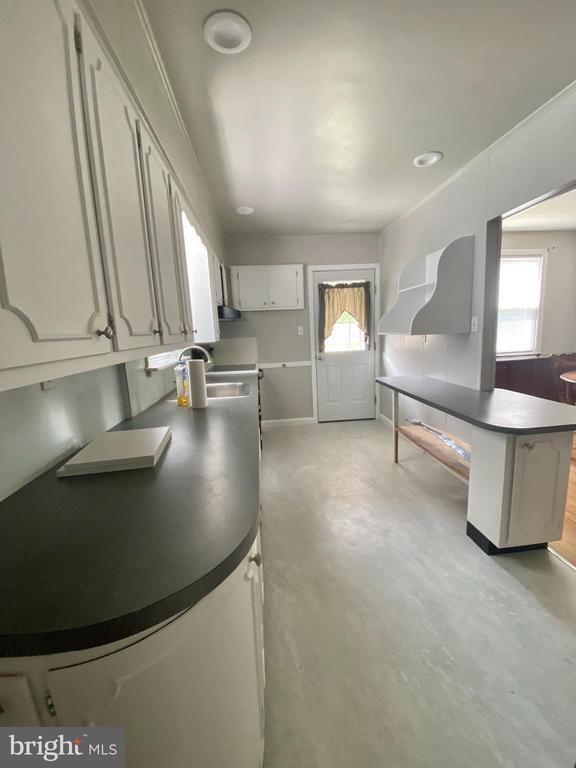 Building Photo - 404 New Rd