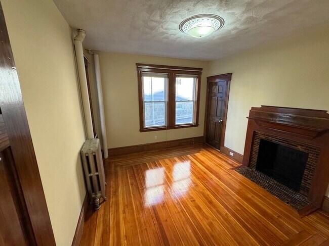 Building Photo - 45 Montvale St