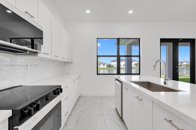 Building Photo - 4308 SW 173rd Ave