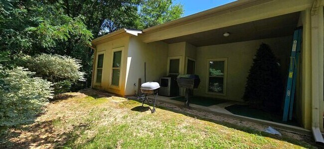 Building Photo - Coming Soon!- 4 Bedroom 3.5 Bath Duplex in...