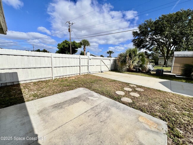 Building Photo - 1450 Anchor Ln
