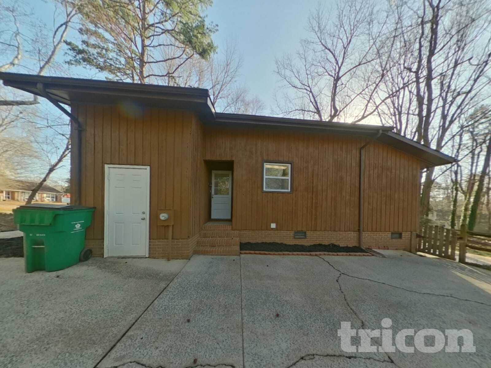 Building Photo - 911 Burtonwood Cir