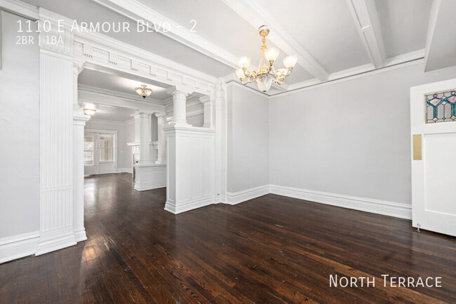 Building Photo - Big, Dreamy, VINTAGE 2BR Apartment - Near ...