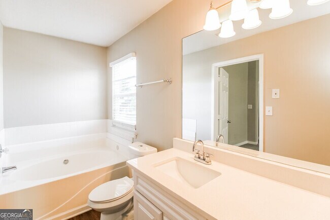 Building Photo - 2962 Knoll View Pl