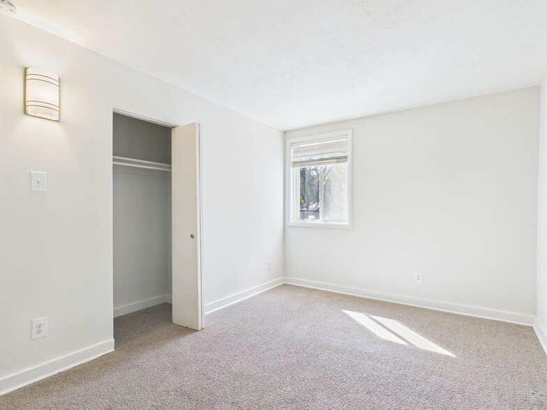 Building Photo - 3204 Midlothian Tpke