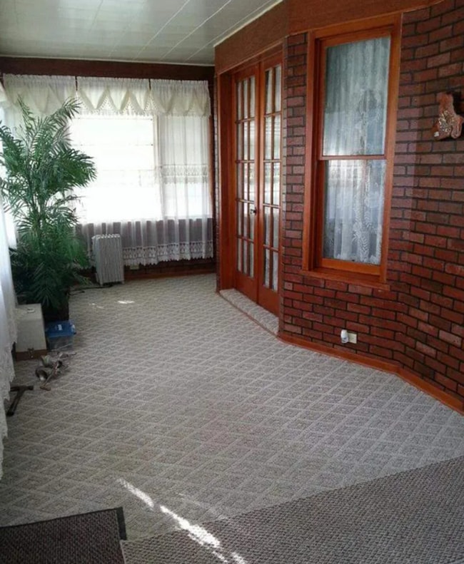 Primary Photo - 5 bedroom 2 bath House