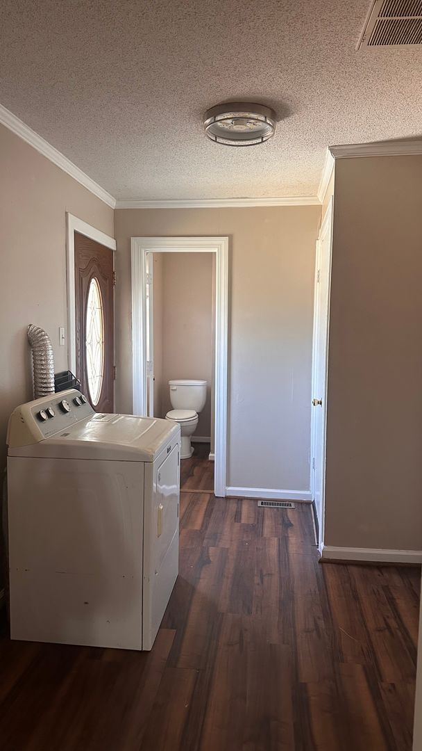 Building Photo - RENTAL HOME 3BD/2BTH