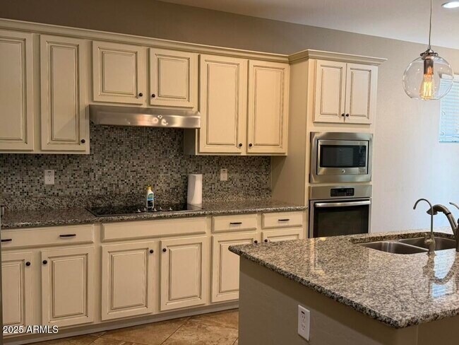 Building Photo - 297 E Kaibab Dr