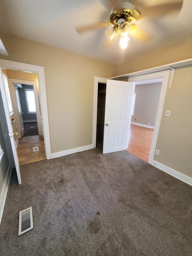 Building Photo - COMING VERY SOON!! Single family home Near...