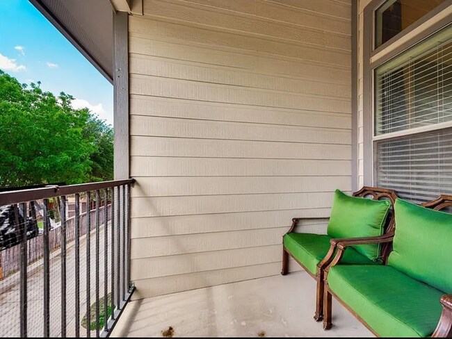 Building Photo - 1821 Desoto Dr