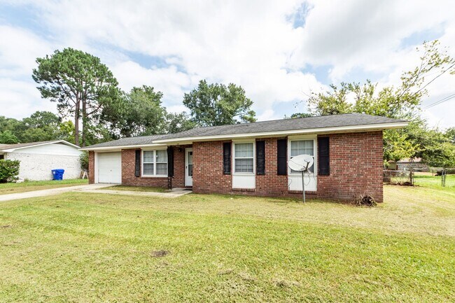 Building Photo - 4446 Farmwood St