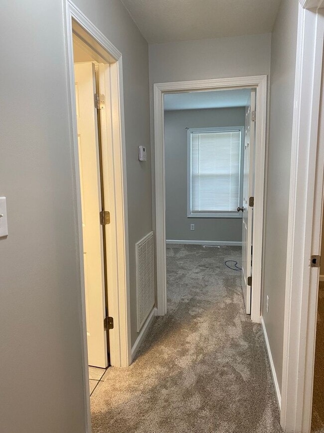 Building Photo - Beautifully Updated 3 Bed/2 Bath Home with...