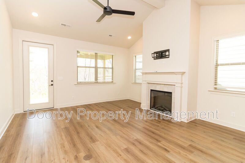 Building Photo - 1087 Cityscape Vw