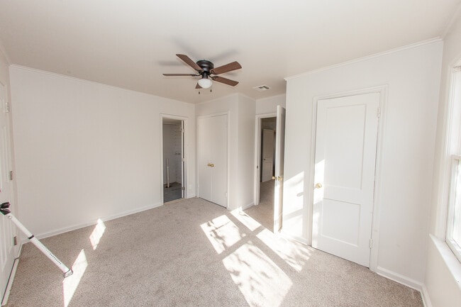 Building Photo - 1424 N Trenton Ave